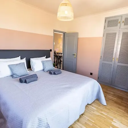 Villa The Ocean / Ericeirahills *